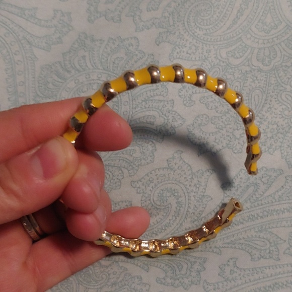 Mix of Bangles - Picture 3 of 6